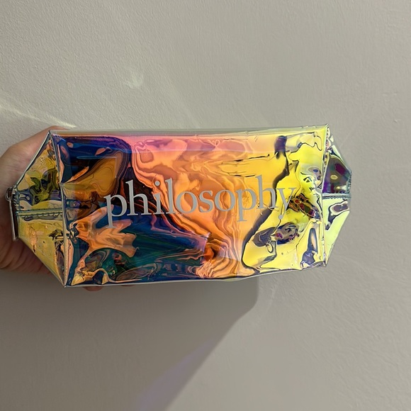 BEAUTY GIFT BAG! ALL NEW ITEMS - Picture 12 of 12